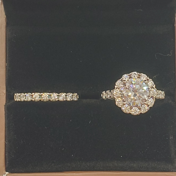 Engagement & wedding band set - Picture 3 of 3